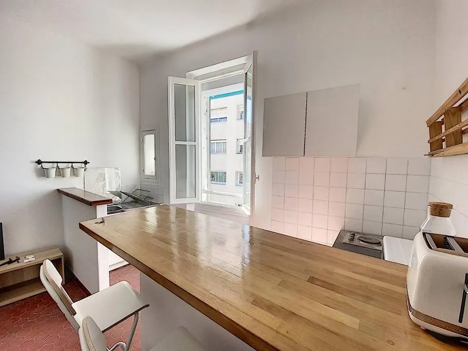 Appartement 4 Couchages Bord De Mer Pointe Rouge Marsilya